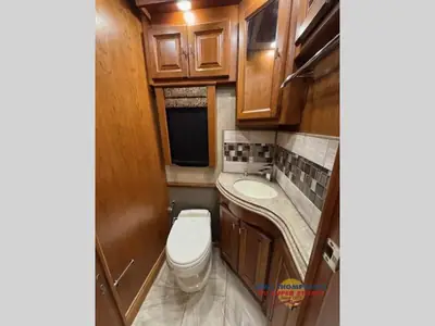 2018 Tiffin Motorhomes Allegro Bus photo 23