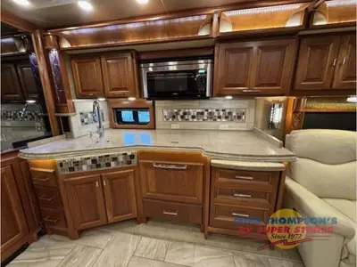 2018 Tiffin Motorhomes Allegro Bus photo 17