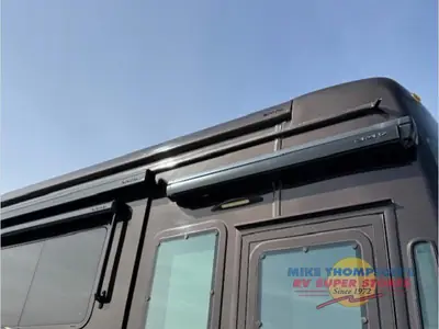 2018 Tiffin Motorhomes Allegro Bus photo 9