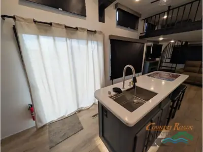 2026 Forest River Puma Vista 423LFT photo 5