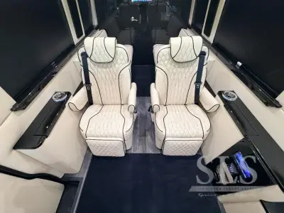 2026 Midwest Automotive Designs Luxe Cruiser D6 photo 25