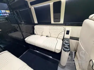 2026 Midwest Automotive Designs Luxe Cruiser D6 photo 33