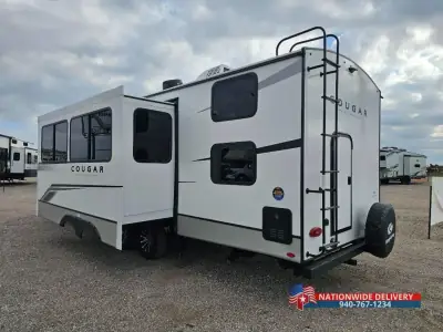2025 Keystone Cougar Half-Ton 28BHS photo 11