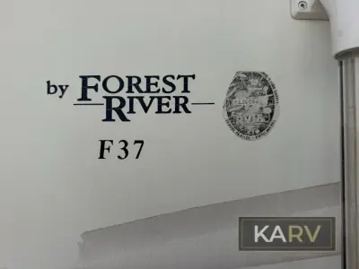 2003 Forest River Sandpiper F37 photo 5