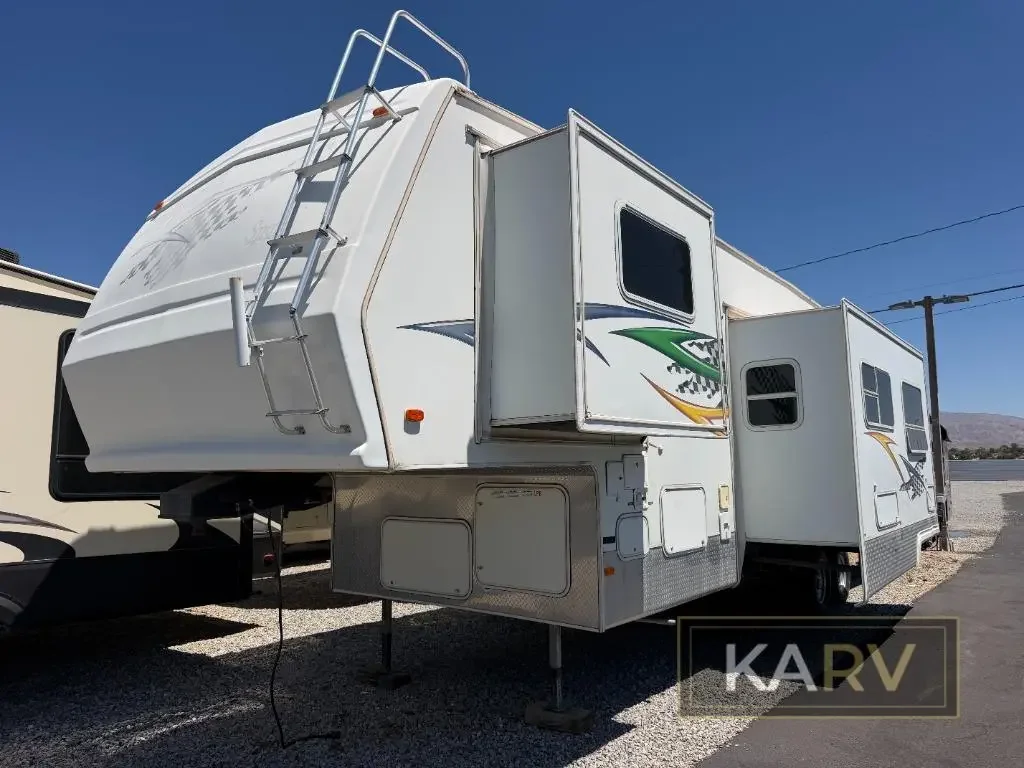 2003 Forest River Sandpiper F37 exterior