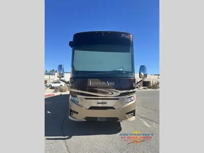 2019 Newmar London Aire photo 2