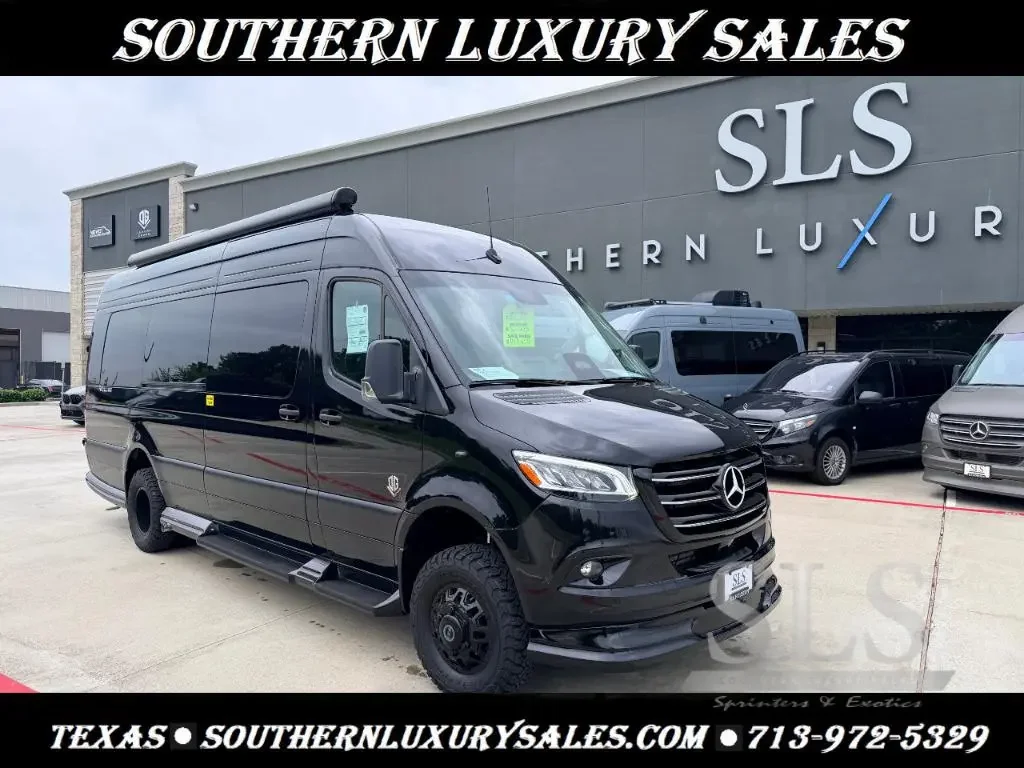 2026 Ogv Luxury Coach V-Cruise 8DBA exterior