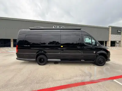 2026 Ogv Luxury Coach V-Cruise 8DBA photo 2