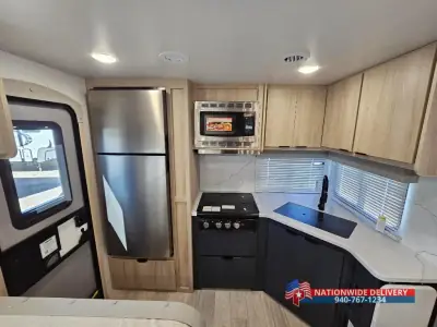 2024 Winnebago Industries Towables Minnie 2529RG photo 12