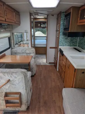 1999 Airstream Land Yacht 30J photo 10