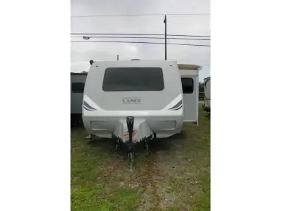 2021 Lance Lance Travel Trailers 2465 photo 6