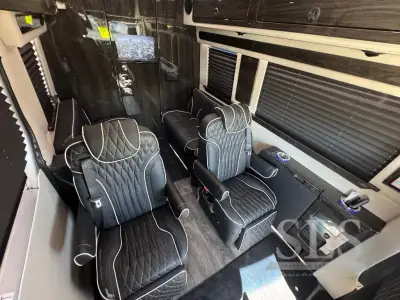 2026 Midwest Automotive Designs Luxe Cruiser D4 AWD photo 14
