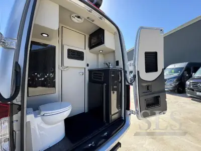 2026 Midwest Automotive Designs Luxe Cruiser D4 AWD photo 7