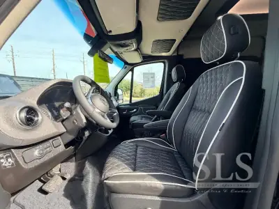 2026 Midwest Automotive Designs Luxe Cruiser D4 photo 16