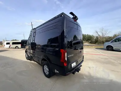 2026 Midwest Automotive Designs Luxe Cruiser D4 photo 8