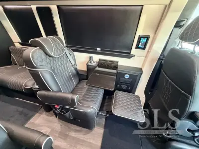 2026 Midwest Automotive Designs Luxe Cruiser D4 photo 27