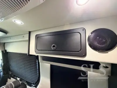 2026 Midwest Automotive Designs Luxe Cruiser D4 photo 36