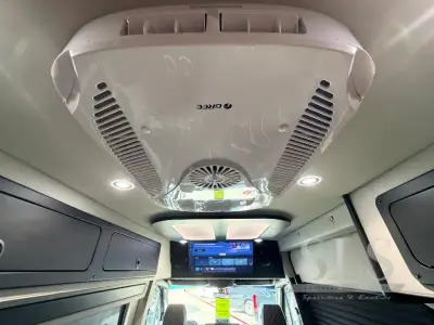 2026 Midwest Automotive Designs Luxe Cruiser D4 photo 39