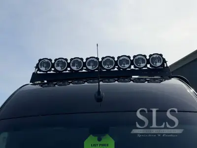 2026 Midwest Automotive Designs Luxe Cruiser D4 photo 12