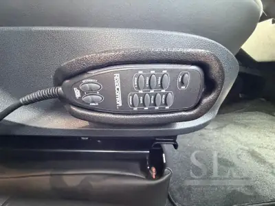 2026 Midwest Automotive Designs Luxe Cruiser D4 photo 23