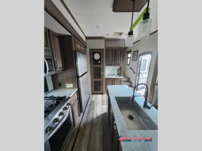 2021 K-Z Durango Gold G383RLQ photo 10