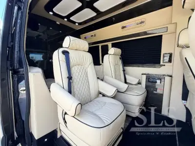 2024 Midwest Automotive Designs Luxe Cruiser D4 photo 20