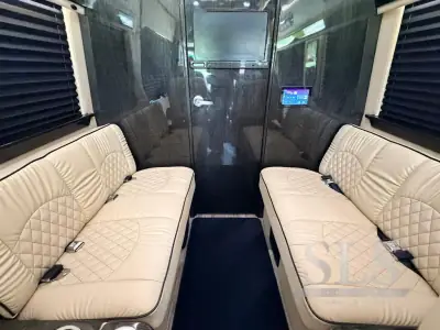 2024 Midwest Automotive Designs Luxe Cruiser D4 photo 26