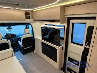 2026 Leisure Travel Unity U24MBL photo 17