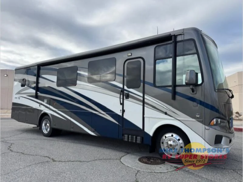 2020 Newmar Bay Star exterior