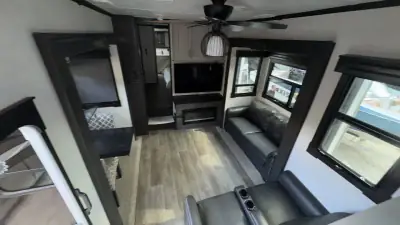 2021 Crossroads Redwood Fifth Wheel RW3981FK photo 23