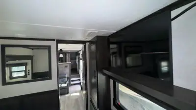 2021 Crossroads Redwood Fifth Wheel RW3981FK photo 35