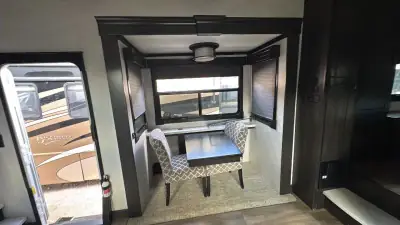 2021 Crossroads Redwood Fifth Wheel RW3981FK photo 14
