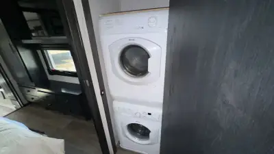 2021 Crossroads Redwood Fifth Wheel RW3981FK photo 32