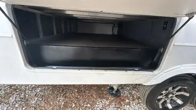 2021 Crossroads Redwood Fifth Wheel RW3981FK photo 9