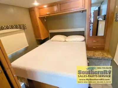 2016 Fleetwood Flair 29T photo 12