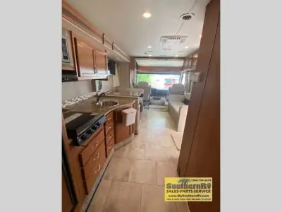 2016 Fleetwood Flair 29T photo 10
