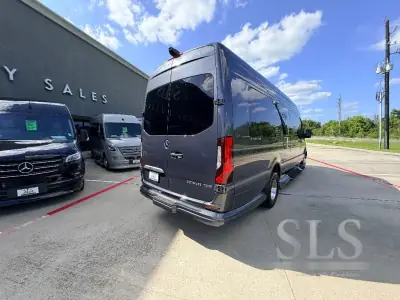 2025 Ogv Luxury Coach V-Sport 11RB7 photo 3