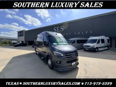 2025 Ogv Luxury Coach V-Sport 11RB7