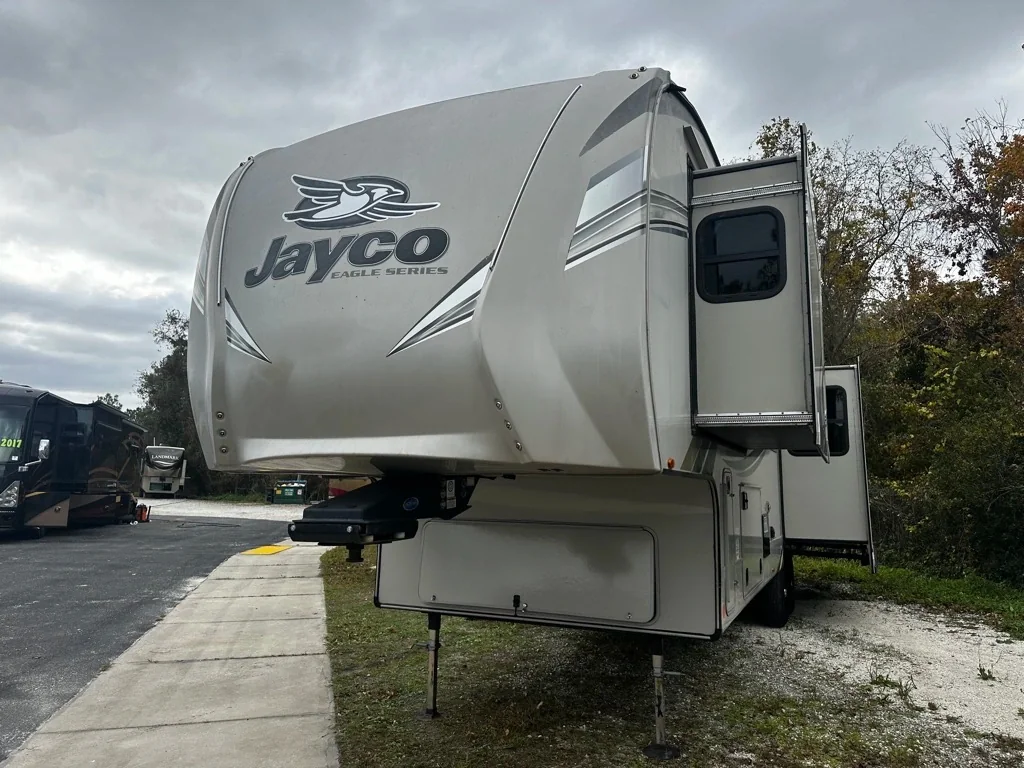 2019 Jayco EAGLE 319MLOK exterior