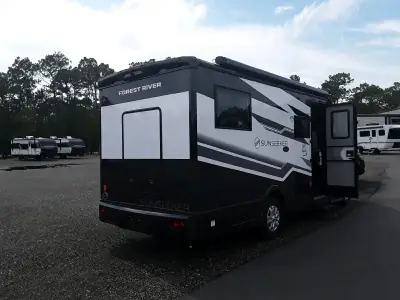 2026 Forest River FOREST RIVER SUNSEEKER 2030RP photo 18