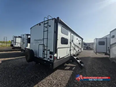 2025 Forest River Flagstaff Super Lite 27DBH photo 4
