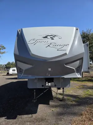 2015 Highland Ridge Open Range Roamer RF348RLS photo 3
