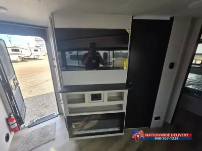 2026 Jayco Jay Feather 26FK photo 11