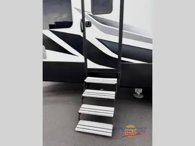 2022 Dutchmen RV Voltage photo 17