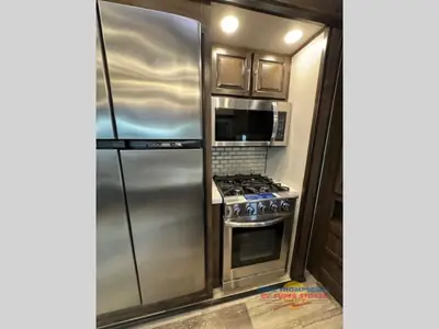 2022 Dutchmen RV Voltage photo 9