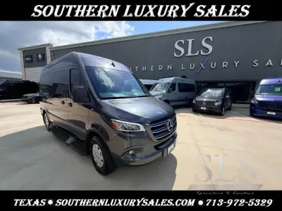 2024 Midwest Automotive Designs Luxe Cruiser D4