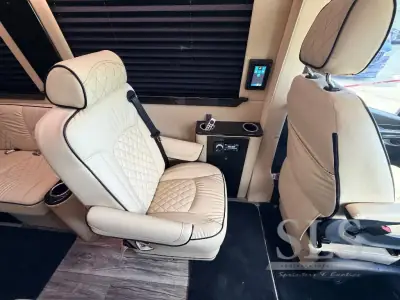 2024 Midwest Automotive Designs Luxe Cruiser D4 photo 22