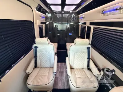 2024 Midwest Automotive Designs Luxe Cruiser D4 photo 20