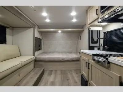 2027 Coachmen Catalina Summit Series 7 184MKS photo 14