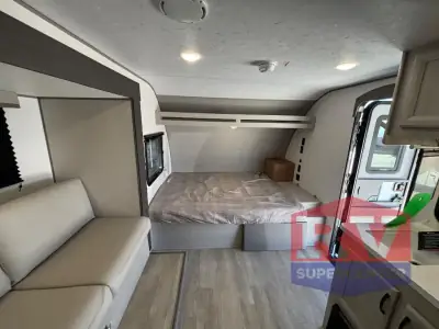 2027 Coachmen Catalina Summit Series 7 184MKS photo 9